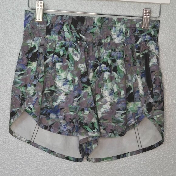 Lululemon Tracker Short 4" - 6 Rapid Flourish Multi - Picture 4 of 7